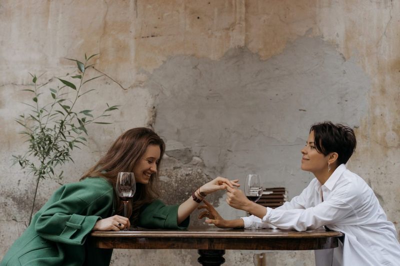 Eastern Dating Apps: Find Asian Singles Online