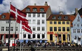 Smarte Unger Med Fokus På Personlig Udvikling 25982613